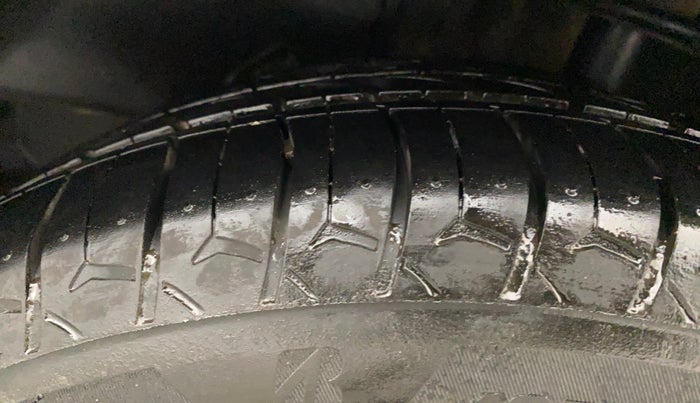 2017 Tata Tiago XZ PETROL, Petrol, Manual, 25,967 km, Left Rear Tyre Tread
