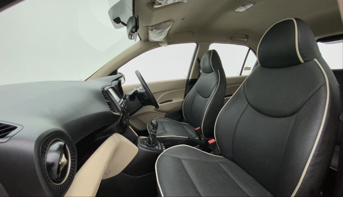 2019 Hyundai NEW SANTRO SPORTZ CNG, CNG, Manual, 50,694 km, Right Side Front Door Cabin