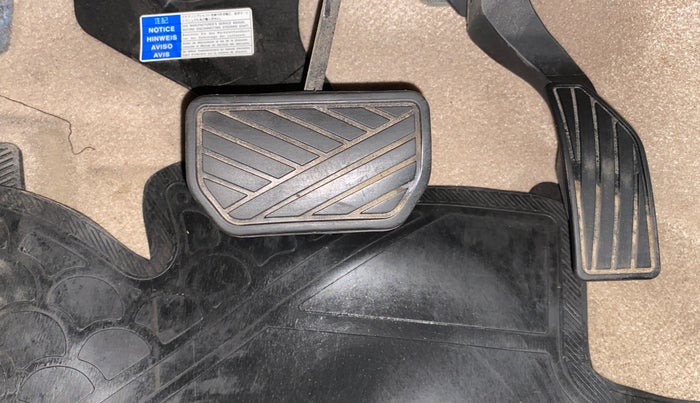 2016 Maruti Swift Dzire ZDI AMT, Diesel, Automatic, 31,093 km, Pedals