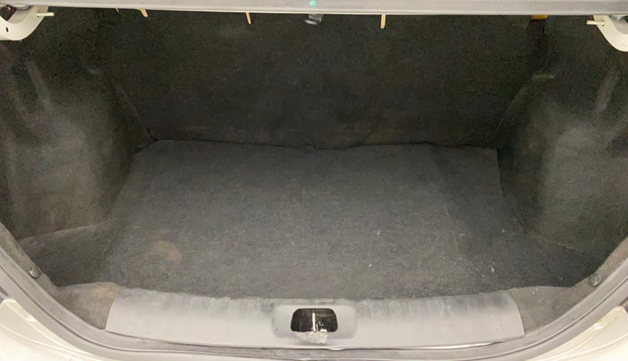 2016 Maruti Swift Dzire ZDI AMT, Diesel, Automatic, 31,093 km, Boot Inside