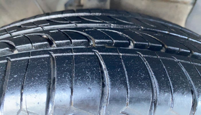 2019 Hyundai NEW SANTRO SPORTZ MT, CNG, Manual, 85,766 km, Right Front Tyre Tread