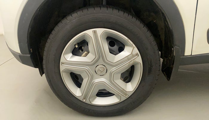 2022 Tata NEXON XM PLUS SUNROOF PETROL, Petrol, Manual, 7,600 km, Left Front Wheel