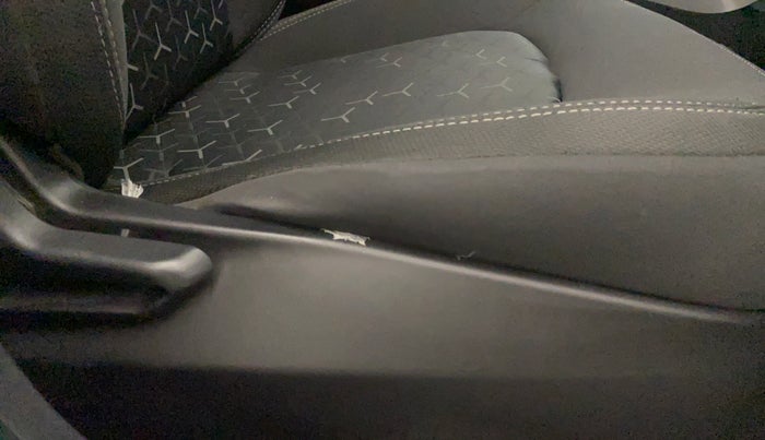 2022 Tata NEXON XM PLUS SUNROOF PETROL, Petrol, Manual, 7,600 km, Driver Side Adjustment Panel