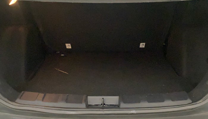 2022 Tata NEXON XM PLUS SUNROOF PETROL, Petrol, Manual, 7,600 km, Boot Inside