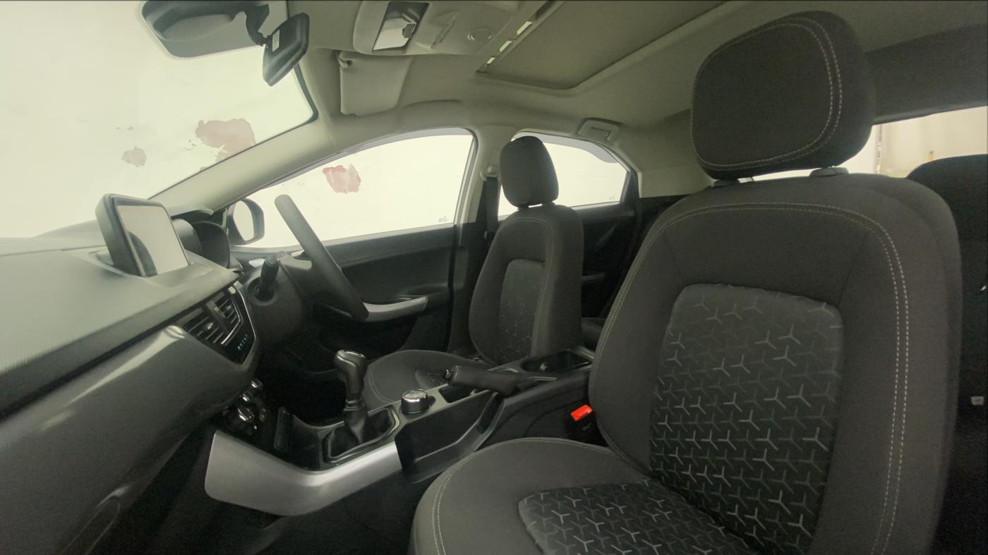 2022 Tata NEXON XM PLUS SUNROOF PETROL, Petrol, Manual, 7,600 km, Right Side Front Door Cabin