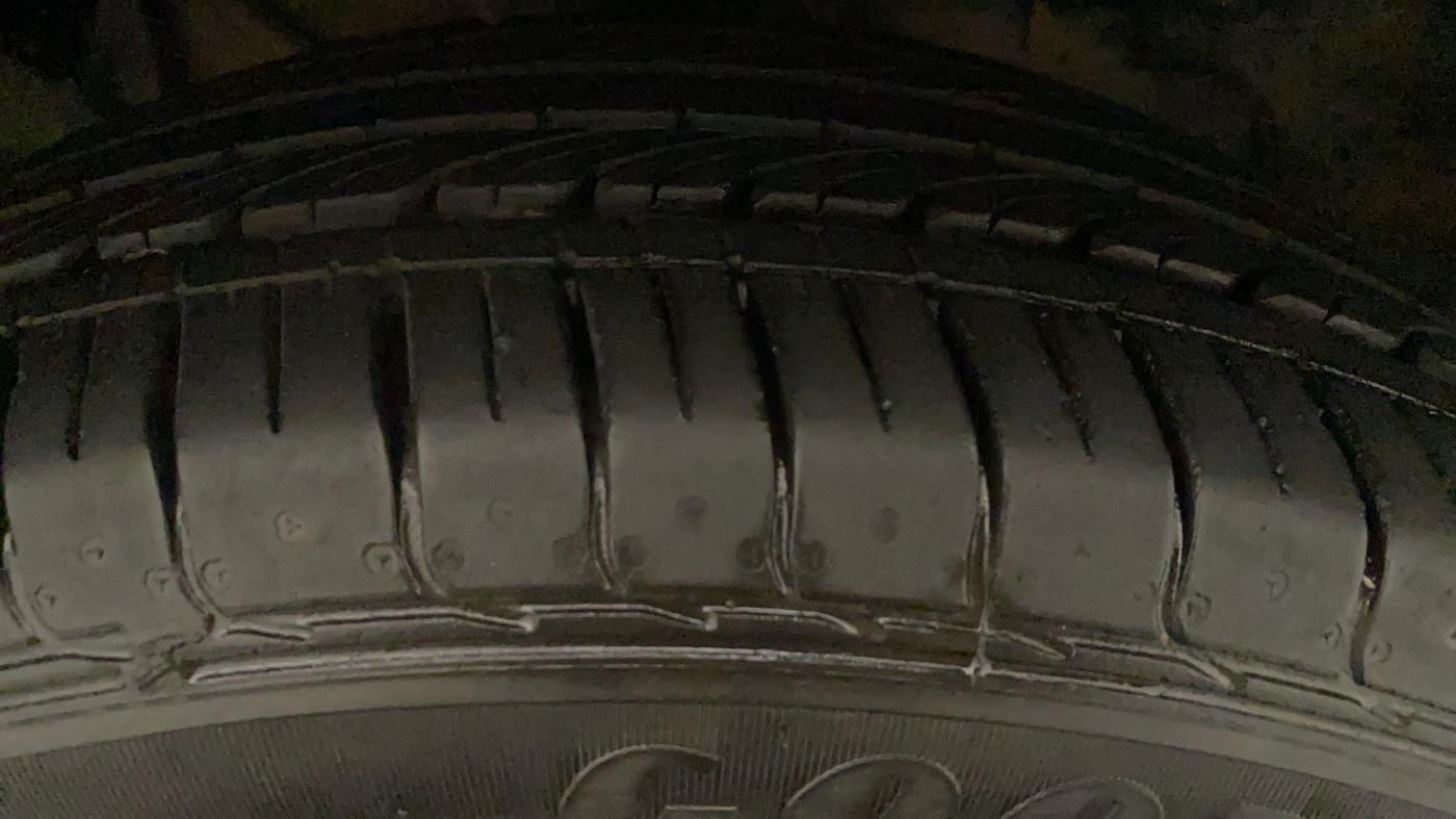 2022 Tata NEXON XM PLUS SUNROOF PETROL, Petrol, Manual, 7,600 km, Left Rear Tyre Tread