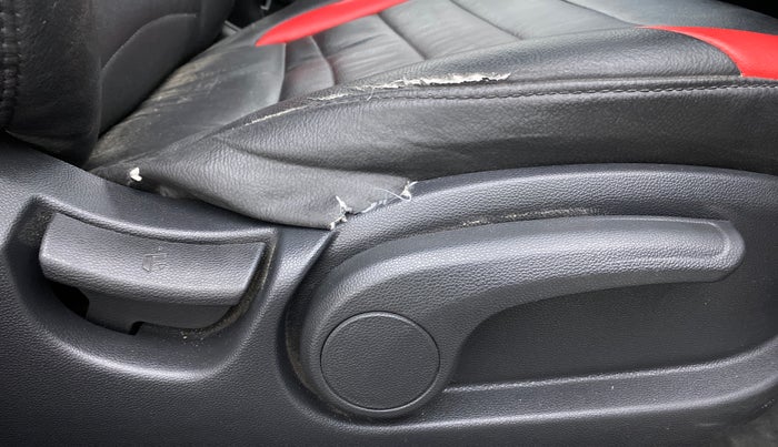 2019 Hyundai i20 Active 1.2 S, Petrol, Manual, 14,796 km, Driver Side Adjustment Panel