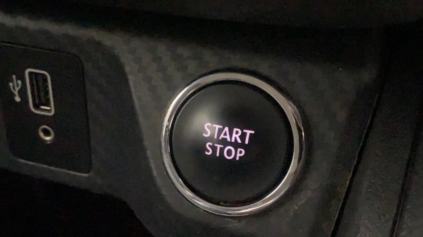 2019 Nissan Kicks XV PREMIUM O DUAL TONE DIESEL, Diesel, Manual, 1,16,304 km, Keyless Start/ Stop Button