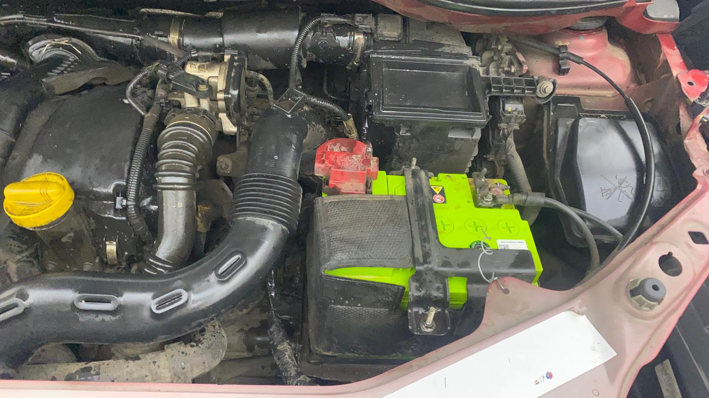 2019 Nissan Kicks XV PREMIUM O DUAL TONE DIESEL, Diesel, Manual, 1,16,304 km, Engine View - Left