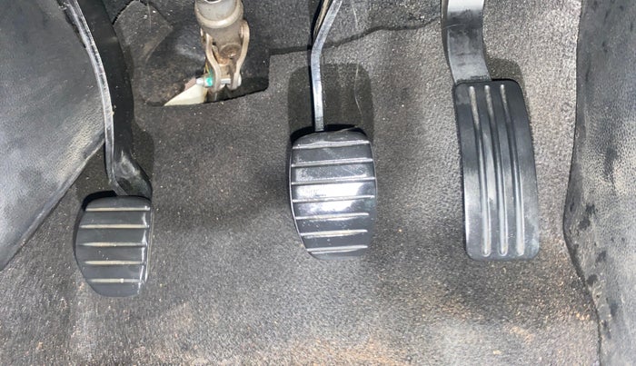 2019 Nissan Kicks XV PREMIUM O DUAL TONE DIESEL, Diesel, Manual, 1,16,212 km, Pedals