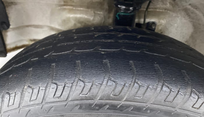 2016 Maruti Wagon R 1.0 VXI, Petrol, Manual, 43,459 km, Left Front Tyre Tread