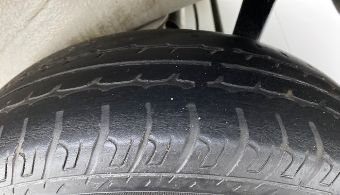 2016 Maruti Wagon R 1.0 VXI, Petrol, Manual, 43,459 km, Left Rear Tyre Tread