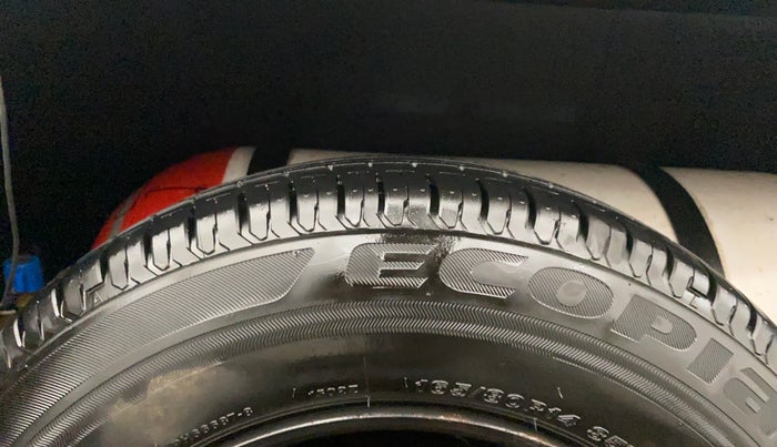 2019 Maruti Swift VXI, CNG, Manual, 70,799 km, Spare Tyre