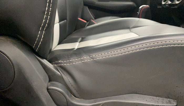 2019 Maruti Swift VXI, CNG, Manual, 70,799 km, Driver Side Adjustment Panel