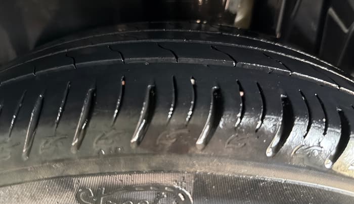 2021 Maruti Vitara Brezza VXI, Petrol, Manual, 96,997 km, Left Rear Tyre Tread