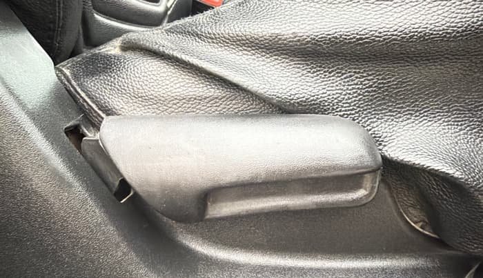 2021 Maruti Vitara Brezza VXI, Petrol, Manual, 96,997 km, Driver Side Adjustment Panel