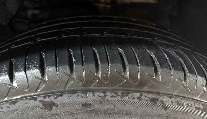 2021 Maruti Vitara Brezza VXI, Petrol, Manual, 96,997 km, Left Front Tyre Tread