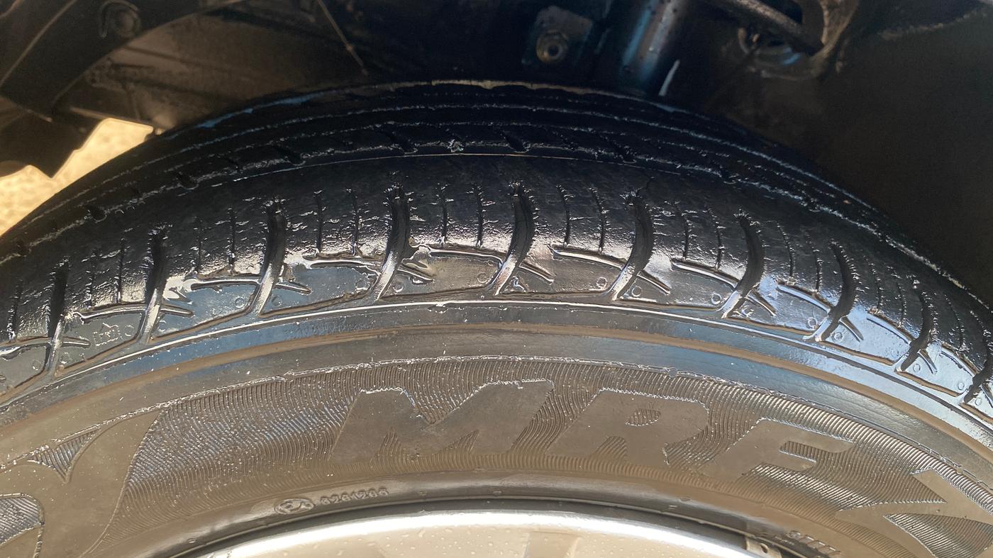 2016 Maruti Baleno DELTA CVT PETROL 1.2, Petrol, Automatic, 55,256 km, Left Front Tyre Tread