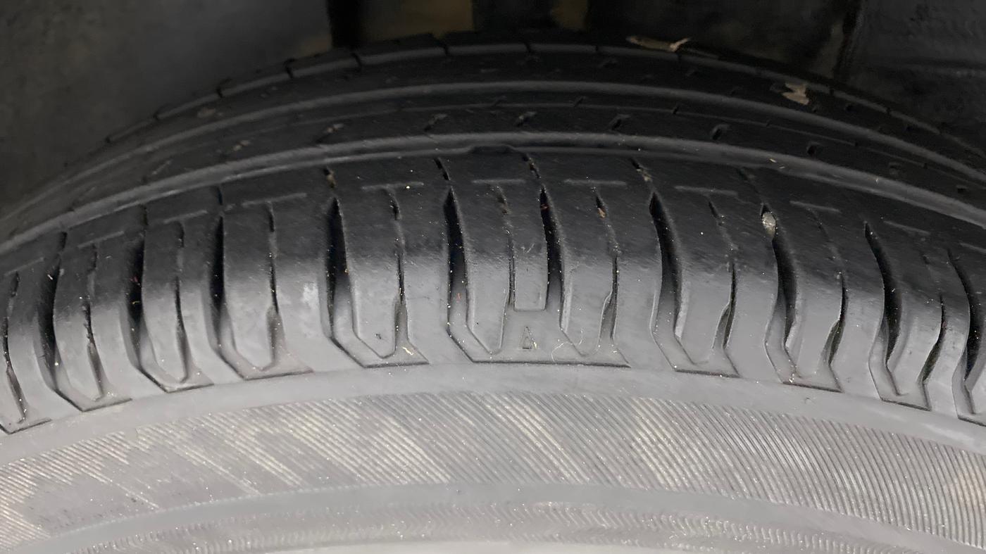 2021 Tata ALTROZ XE 1.2, Petrol, Manual, 19,164 km, Right Rear Tyre Tread