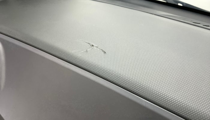 2021 Tata ALTROZ XE 1.2, Petrol, Manual, 19,164 km, Dashboard - Minor scratches