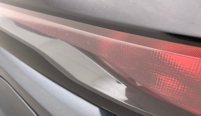 2021 Tata ALTROZ XE 1.2, Petrol, Manual, 19,164 km, Left tail light - Minor scratches