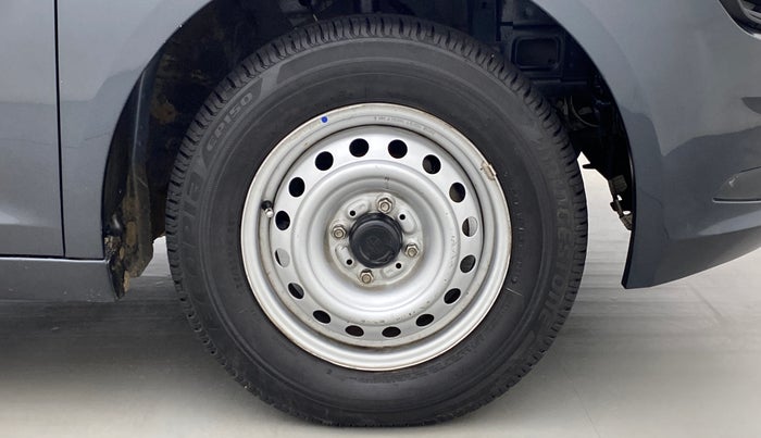 2021 Tata ALTROZ XE 1.2, Petrol, Manual, 19,164 km, Right Front Wheel