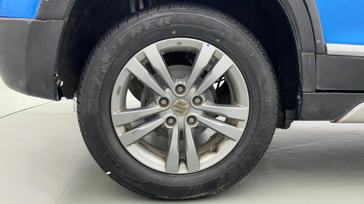 2018 Maruti Vitara Brezza ZDI PLUS DUAL TONE, Diesel, Manual, 48,535 km, Right Rear Wheel
