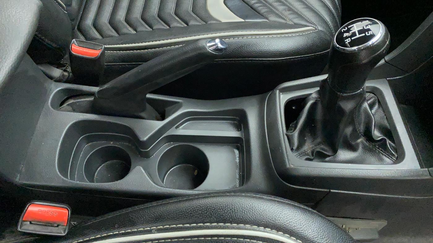 2018 Maruti Vitara Brezza ZDI PLUS DUAL TONE, Diesel, Manual, 48,535 km, Gear Lever