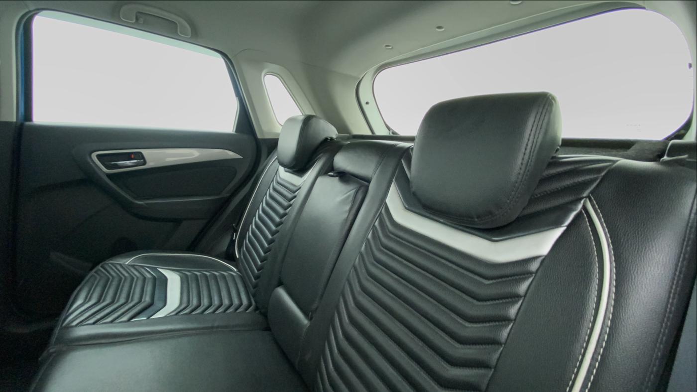 2018 Maruti Vitara Brezza ZDI PLUS DUAL TONE, Diesel, Manual, 48,535 km, Right Side Rear Door Cabin