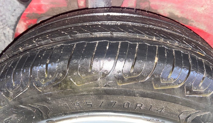 2017 Hyundai Elite i20 MAGNA EXECUTIVE 1.2, Petrol, Manual, 88,067 km, Right Rear Tyre Tread