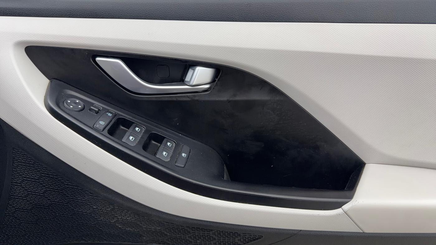 2021 Hyundai Creta S IMT 1.5 PETROL, Petrol, Manual, 44,477 km, Driver Side Door Panels Control
