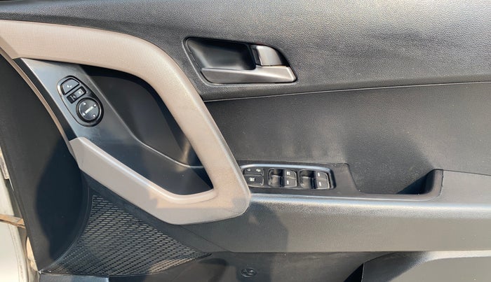 2017 Hyundai Creta SX PLUS 1.6 PETROL, Petrol, Manual, 83,575 km, Driver Side Door Panels Control