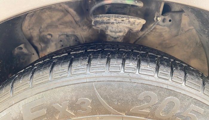 2017 Hyundai Creta SX PLUS 1.6 PETROL, Petrol, Manual, 83,575 km, Left Front Tyre Tread