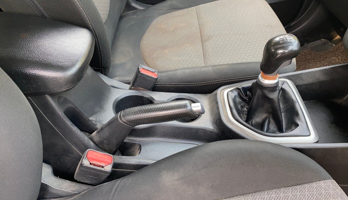 2017 Hyundai Creta SX PLUS 1.6 PETROL, Petrol, Manual, 83,575 km, Gear Lever