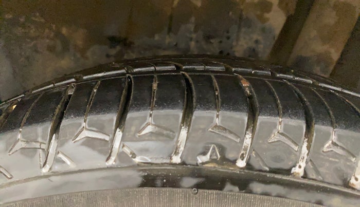 2019 Maruti Dzire ZXI AMT, Petrol, Automatic, 35,266 km, Left Rear Tyre Tread