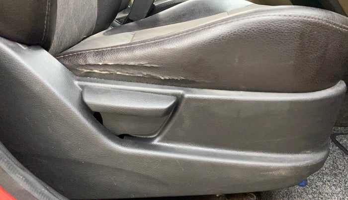 2013 Hyundai Eon D-LITE+, Petrol, Manual, 49,131 km, Driver Side Adjustment Panel