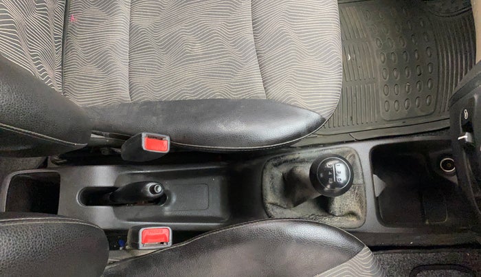 2013 Hyundai Eon D-LITE+, Petrol, Manual, 49,131 km, Gear Lever