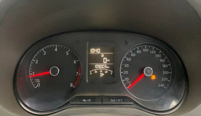 2015 Volkswagen Vento COMFORTLINE 1.6, Petrol, Manual, 1,08,963 km, Odometer Image