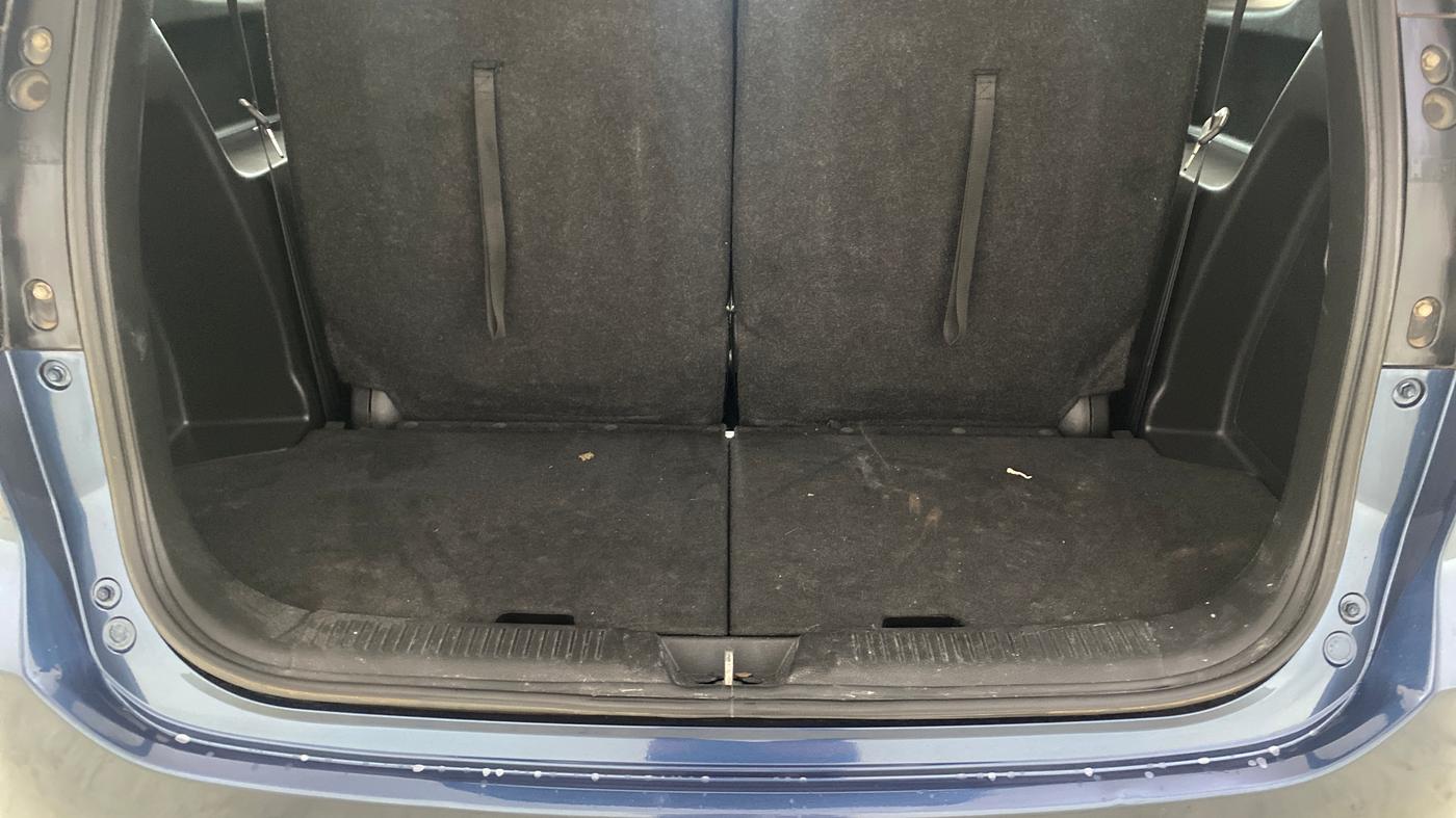2019 Maruti XL6 ALPHA AT, Petrol, Automatic, 1,03,970 km, Boot Inside