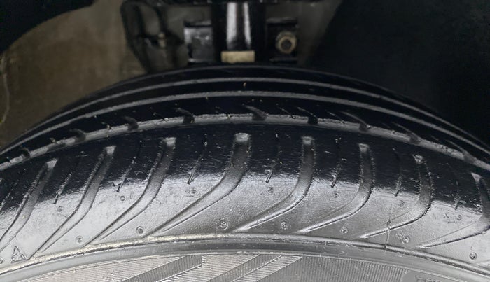 2019 Volkswagen Polo COMFORTLINE 1.0L MPI, Petrol, Manual, 42,600 km, Right Front Tyre Tread