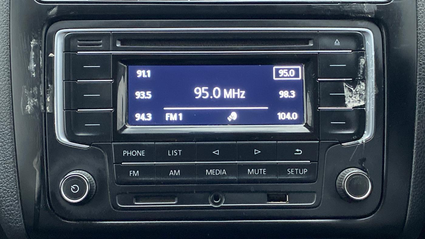 2019 Volkswagen Polo COMFORTLINE 1.0L MPI, Petrol, Manual, 42,600 km, Infotainment System