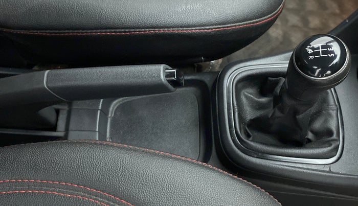 2019 Volkswagen Polo COMFORTLINE 1.0L MPI, Petrol, Manual, 42,600 km, Gear Lever