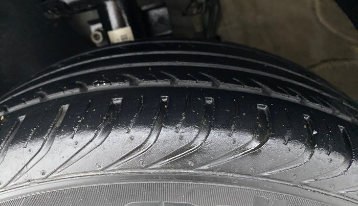 2019 Volkswagen Polo COMFORTLINE 1.0L MPI, Petrol, Manual, 42,600 km, Left Front Tyre Tread