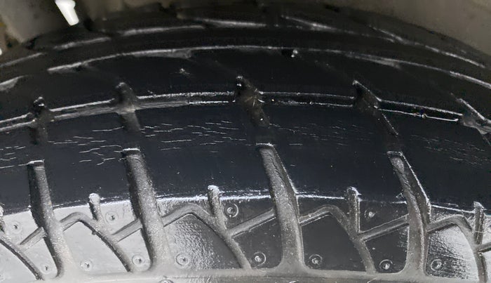 2015 Maruti Wagon R 1.0 LXI CNG, CNG, Manual, 69,497 km, Right Rear Tyre Tread