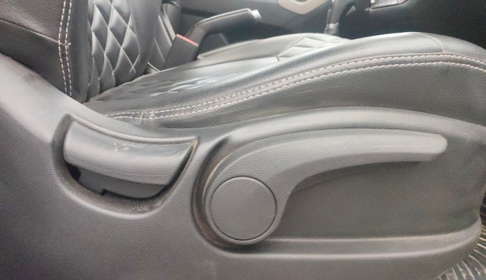 2019 Hyundai Creta SX AT 1.6 PETROL, Petrol, Automatic, 85,369 km, Driver Side Adjustment Panel