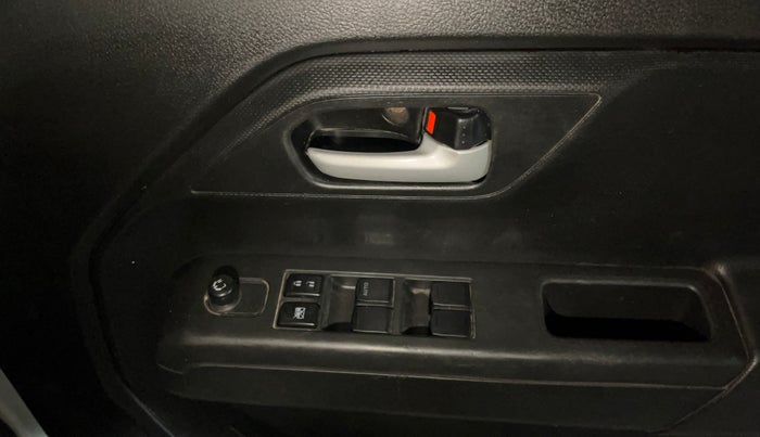 2024 Maruti New Wagon-R VXI 1.0, Petrol, Manual, 31,340 km, Driver Side Door Panels Control