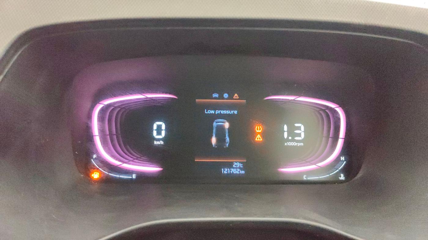 2022 KIA CARENS PRESTIGE PLUS 1.4 PETROL 7 STR, Petrol, Manual, 1,21,761 km, Odometer Image