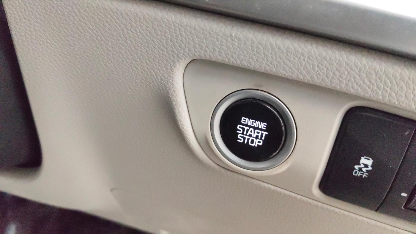 2022 KIA CARENS PRESTIGE PLUS 1.4 PETROL 7 STR, Petrol, Manual, 1,21,761 km, Keyless Start/ Stop Button