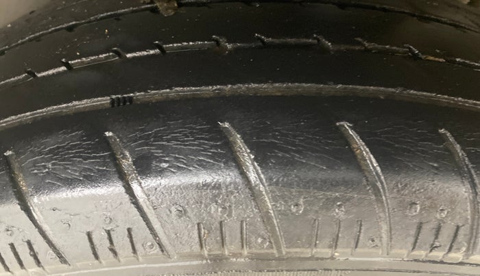 2016 Maruti Celerio VXI AMT, Petrol, Automatic, 59,049 km, Left Rear Tyre Tread