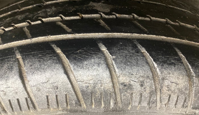 2016 Maruti Celerio VXI AMT, Petrol, Automatic, 59,049 km, Right Rear Tyre Tread